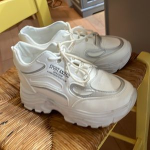 Platform sneakers